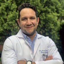 medicos neurocirugia cali Dr. Cesar Humberto Varon Grajales, Neurocirujano