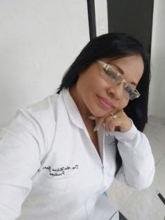 PROFESIONAL EN PSICOLOGÍA PSICOSOCIAL, MASTER EN PSICOLOGÍA CLÍNICA Y DE LA SALUD.