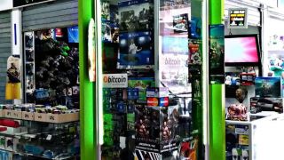 tiendas de compra venta videojuegos en cali Power Play